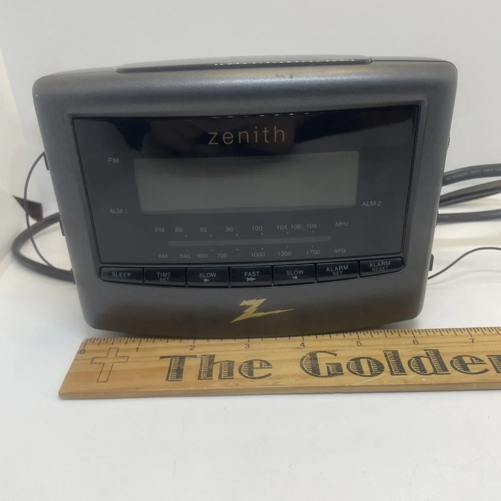 Vintage 90's Zenith‎ Z124B AM FM Dual Alarm Clock Radio Working Condition Tested